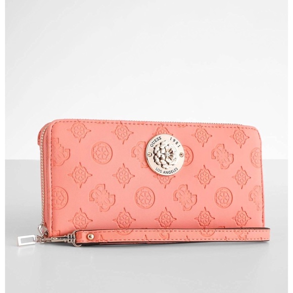 New GUESS Dayane Wristlet Wallet - Picture 1 of 7